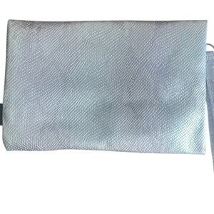 Ipsy cosmetic travel makeup bag pouch silver snake skin pattern zipper logo NWNT